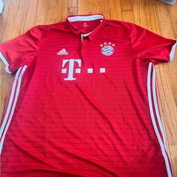 Adidas FC Bayern Munchen 2016-2017 Soccer Jersey - Picture 1 of 4